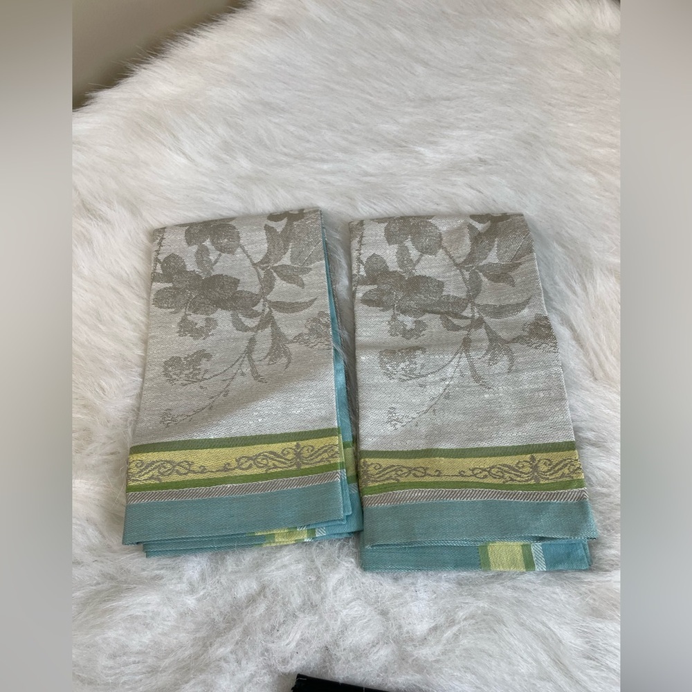 New Williams Sonoma Jacquard Bunny Napkins set of two blue Yellow - Picture 5 of 9